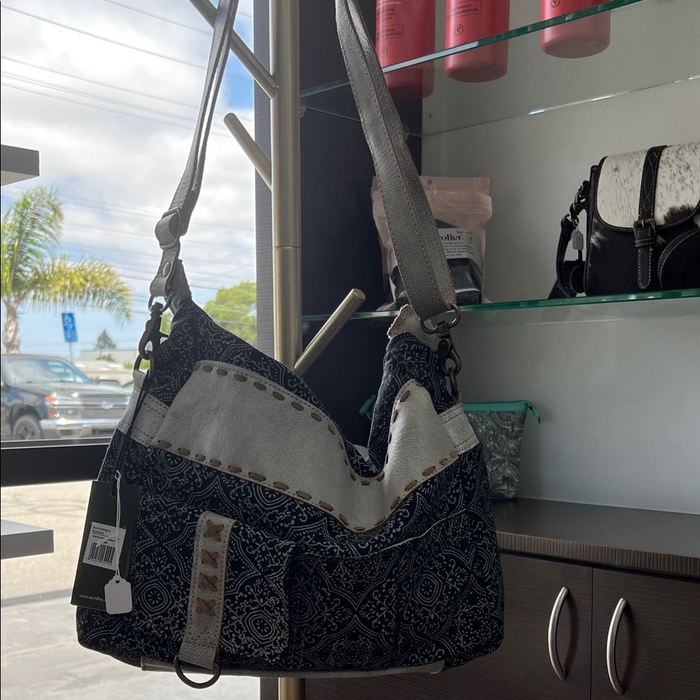 Myra Bag Blue and White Shoulder Bag
BRAND NEW!